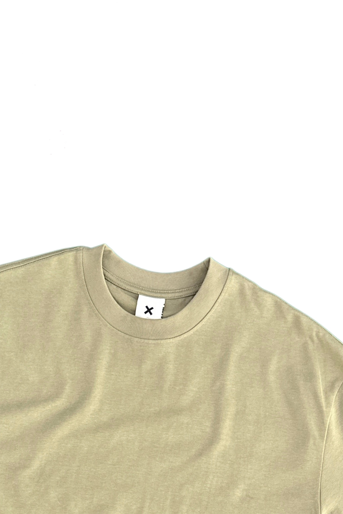 Oversized-Crew-Neck-T-shirt-Unisex-grey-front-closeup