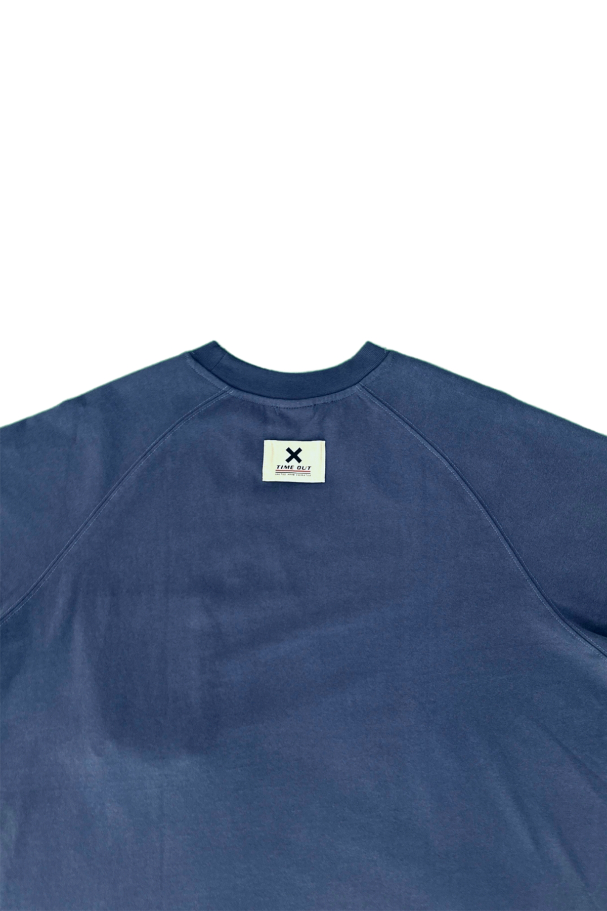 Oversized-Front-Pocket-Tee-with-Raglan-Sleeves-Unisex-back-closeup