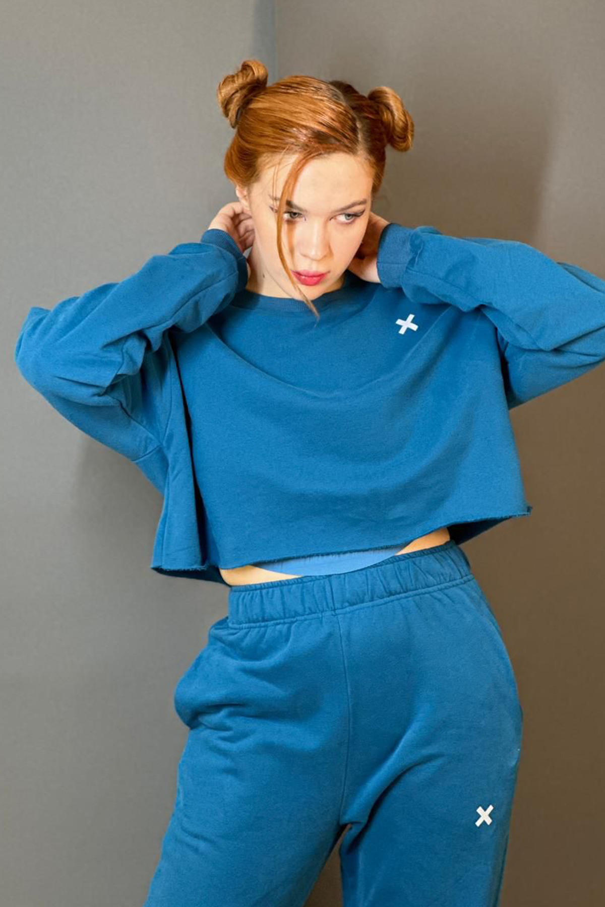 Time-Out-X-Cropped-Workout-Sweatshirt-blue-model-2